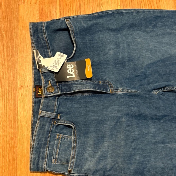 Lee Jeans - Picture 2 of 4